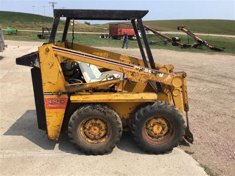 owatonna 320 skid steer